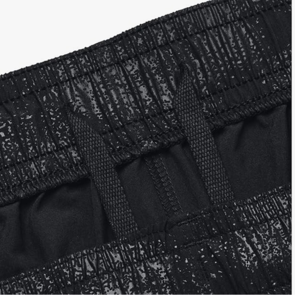 New Under Armour Black Woven Emboss Shorts Men’s Size L - Picture 14 of 16